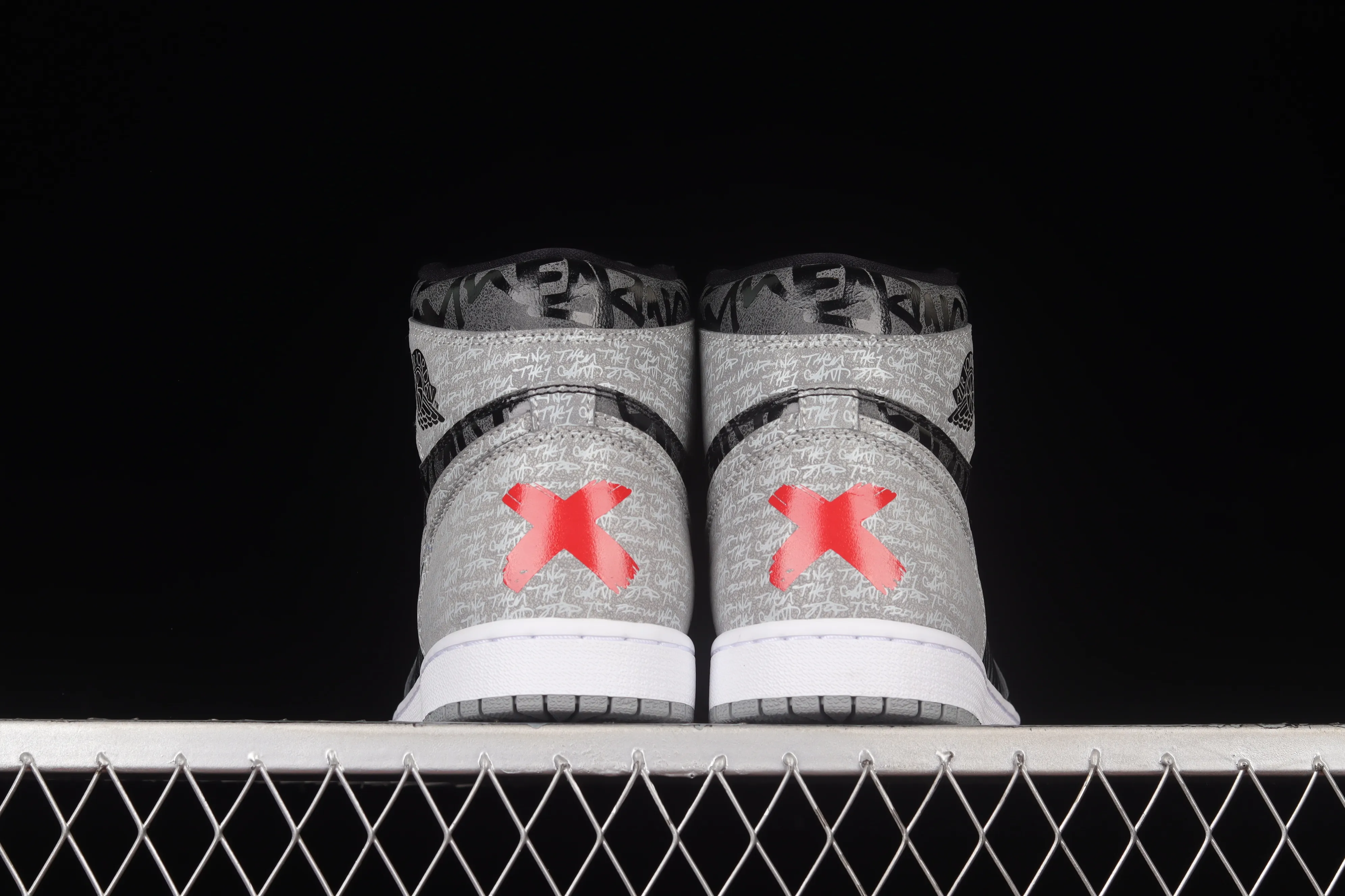 All categories Air Jordan Jordan series basketball shoes Air Jordan 1 High Pure original version Air Jordan 1 High OG "Rebellionaire" AJ1 Joe 1 black and gray banned "Rebelionaire" high-top basketball shoes 555088-036